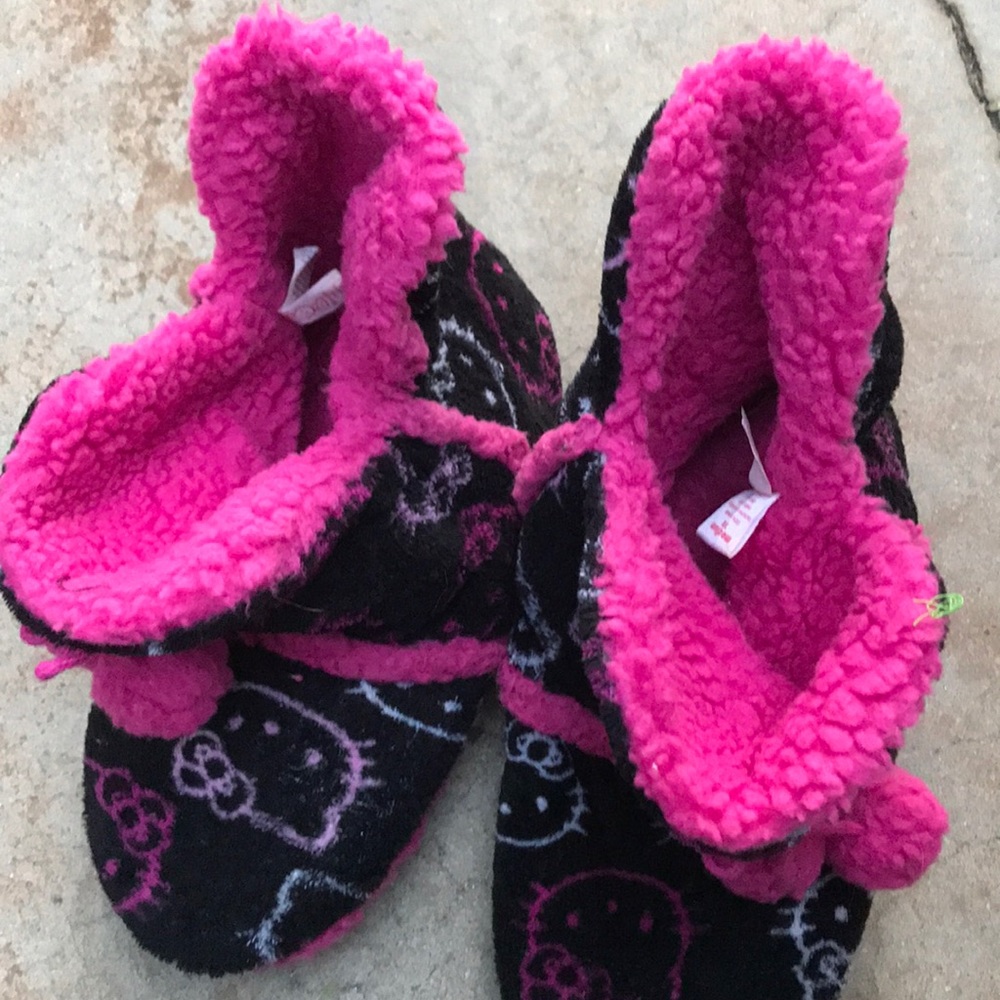 Boot slipper things - Picture 2 of 2